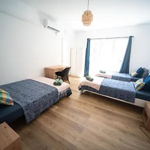 By Port Vell Rooms Ostello Barcellona